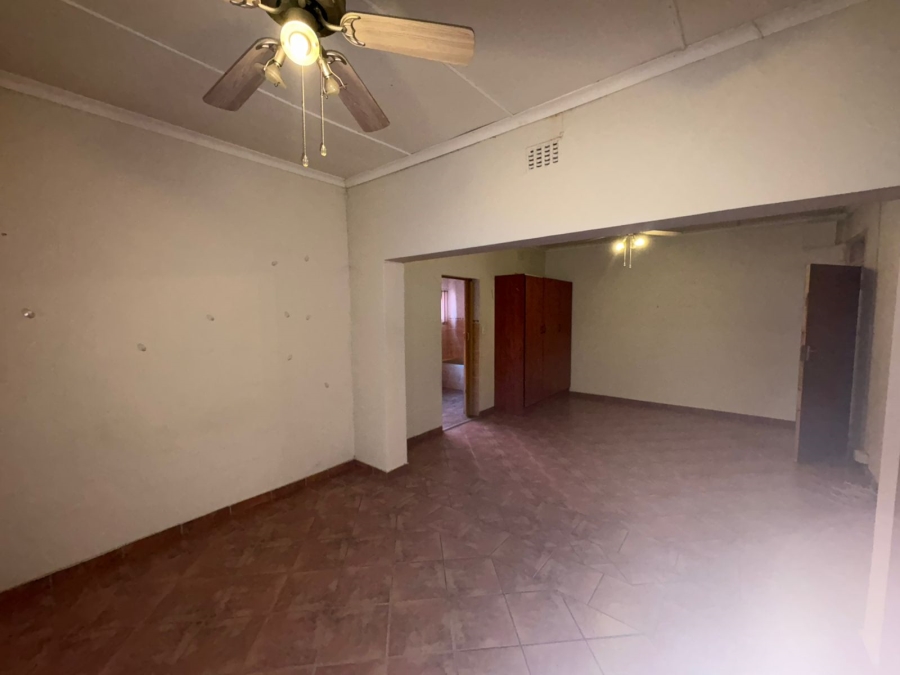 6 Bedroom Property for Sale in Bodorp North West